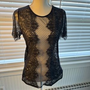 Express lace scalloped top